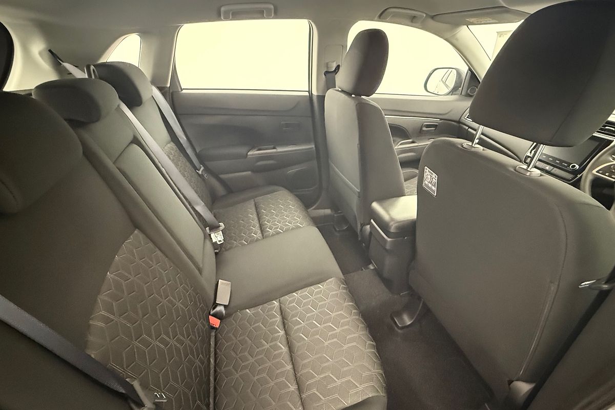 2024 Mitsubishi ASX ES XD