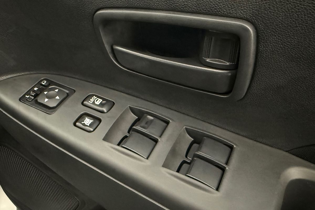 2024 Mitsubishi ASX ES XD