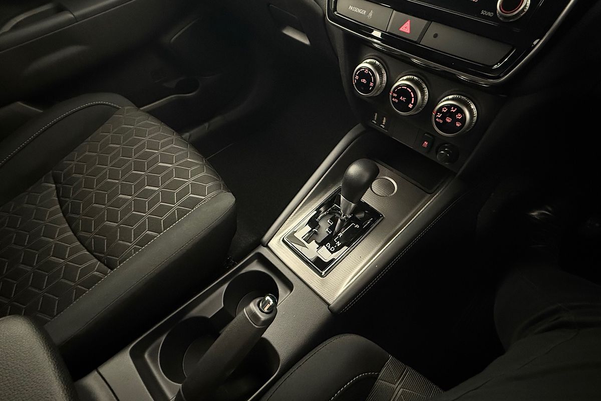 2024 Mitsubishi ASX ES XD