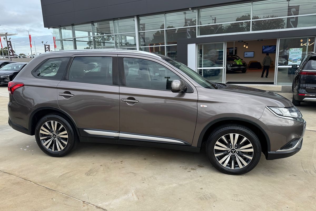 2019 Mitsubishi Outlander ES ADAS ZL