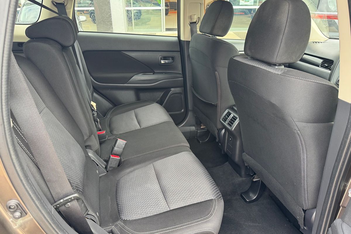 2019 Mitsubishi Outlander ES ADAS ZL
