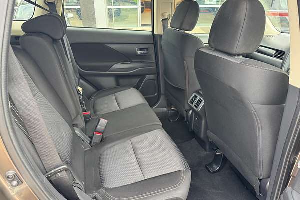 2019 Mitsubishi Outlander ES ADAS ZL