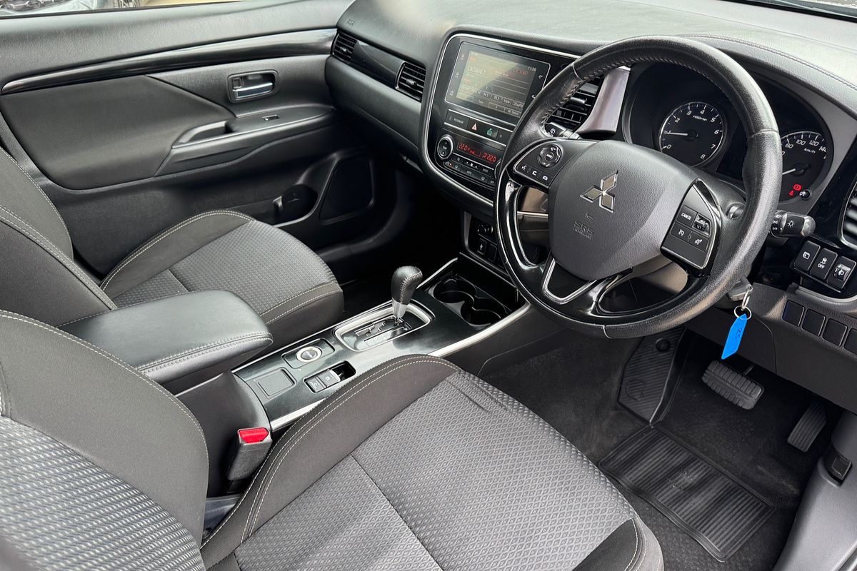 2019 Mitsubishi Outlander ES ADAS ZL