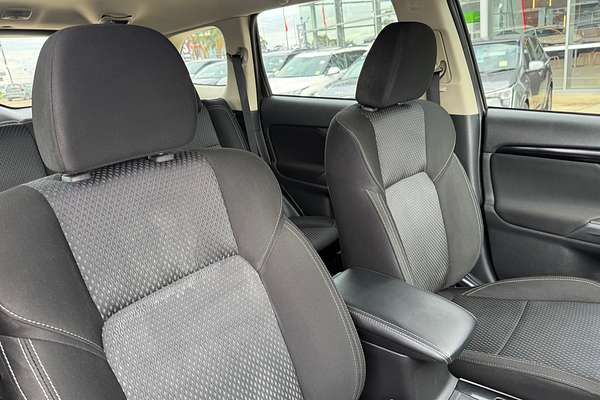 2019 Mitsubishi Outlander ES ADAS ZL
