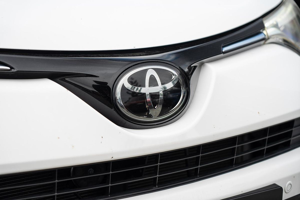 2018 Toyota RAV4 GX ZSA42R