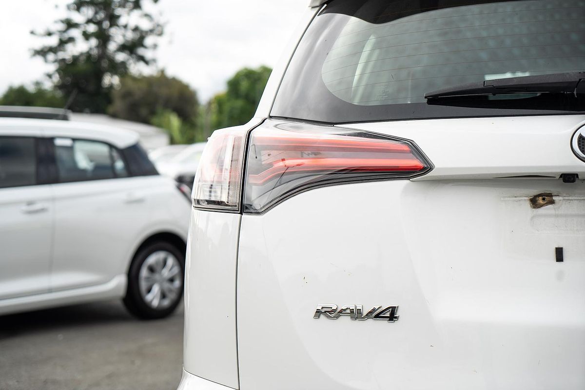 2018 Toyota RAV4 GX ZSA42R