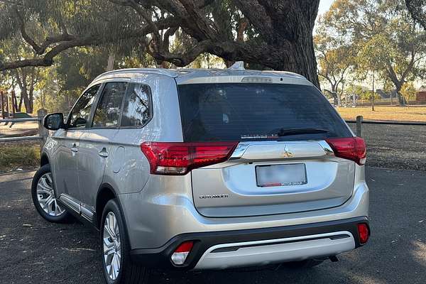 2020 Mitsubishi Outlander ES ZL