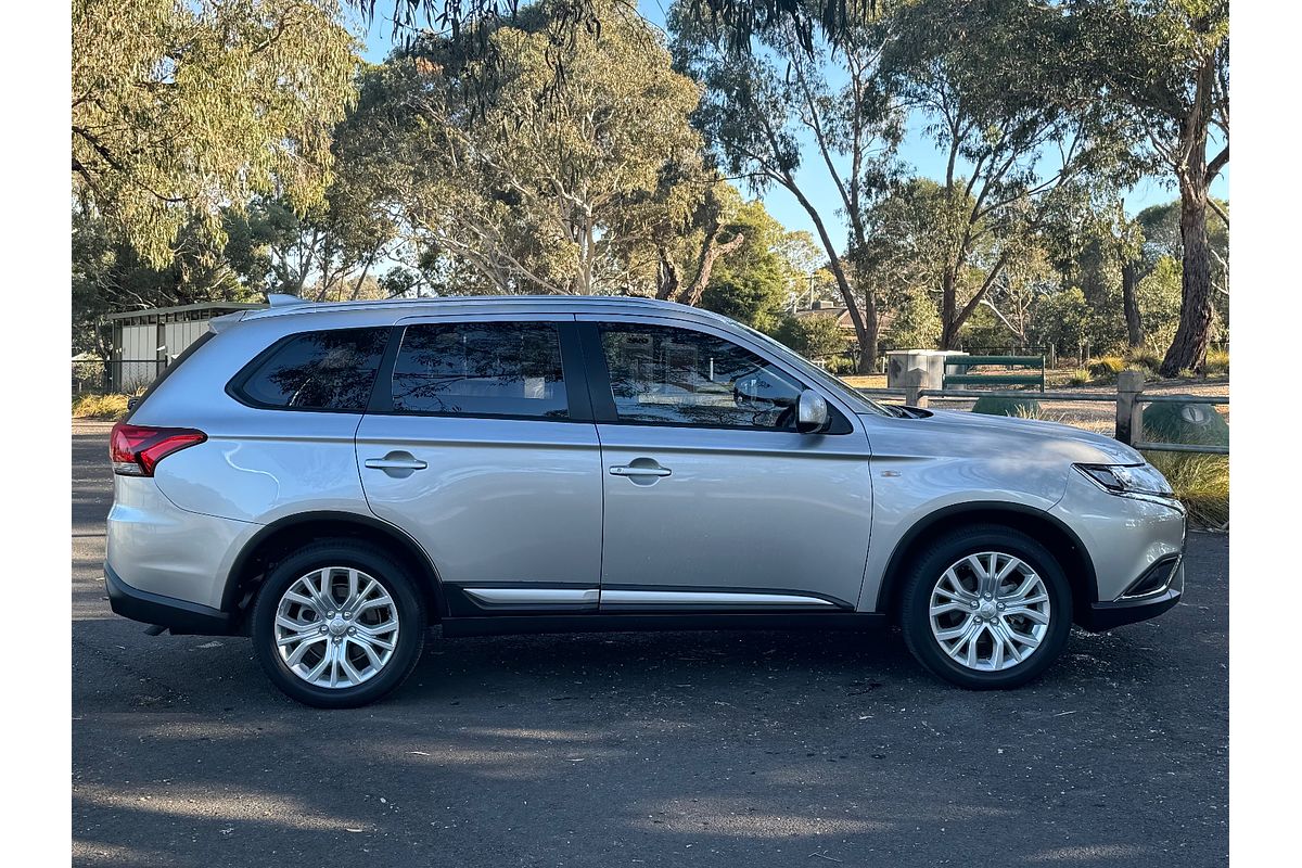 2020 Mitsubishi Outlander ES ZL
