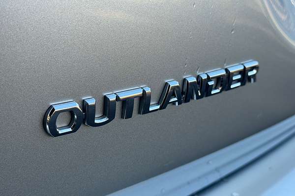 2020 Mitsubishi Outlander ES ZL