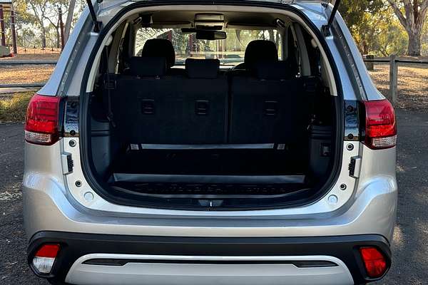 2020 Mitsubishi Outlander ES ZL