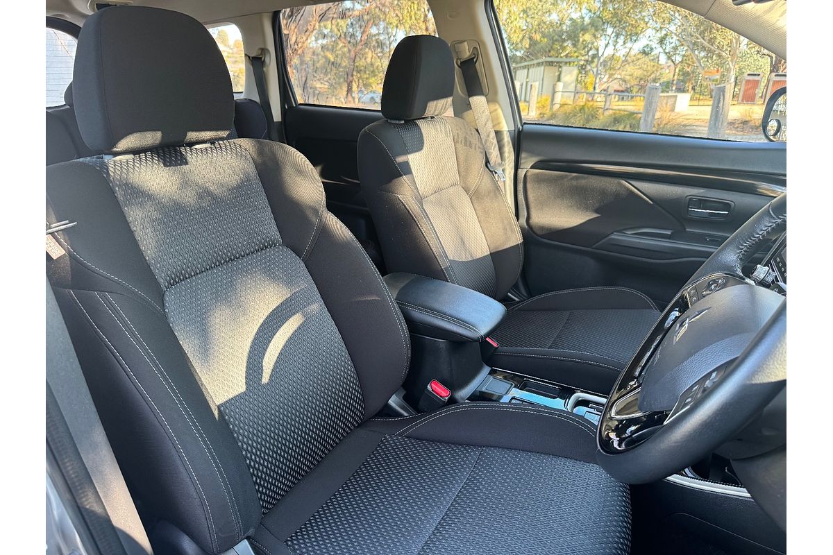 2020 Mitsubishi Outlander ES ZL