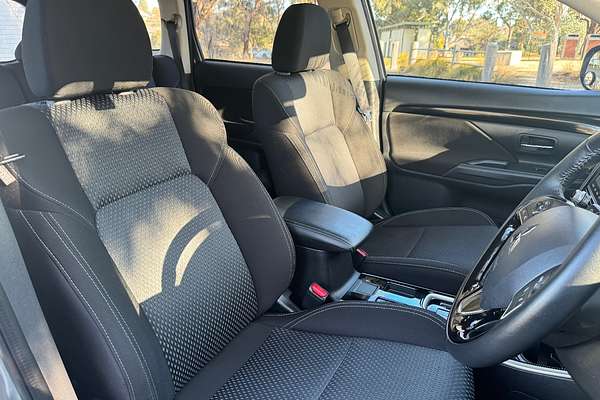 2020 Mitsubishi Outlander ES ZL
