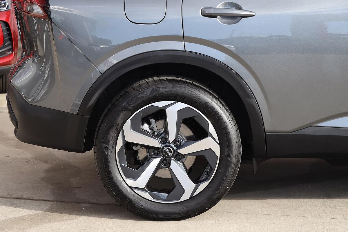 2024 Nissan QASHQAI ST+ J12