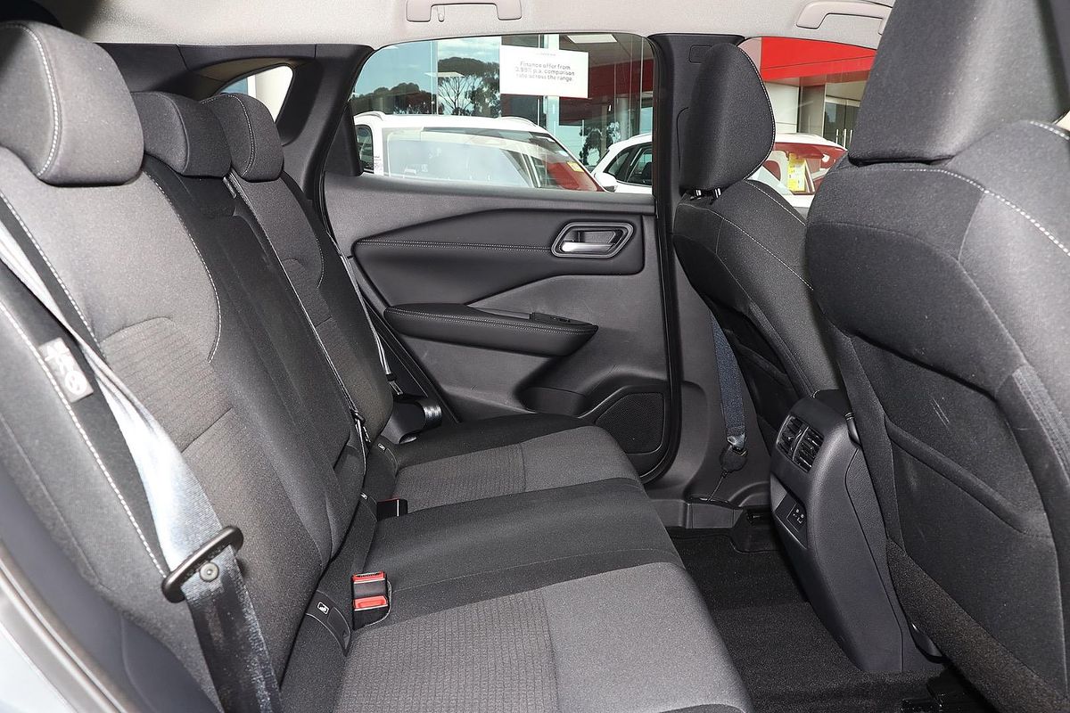 2024 Nissan QASHQAI ST+ J12