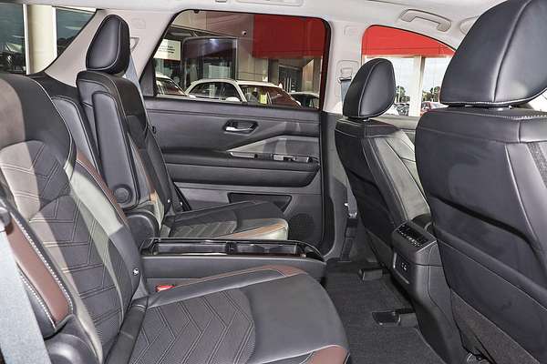 2023 Nissan Pathfinder Ti-L R53