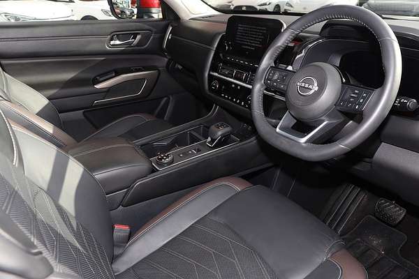 2023 Nissan Pathfinder Ti-L R53