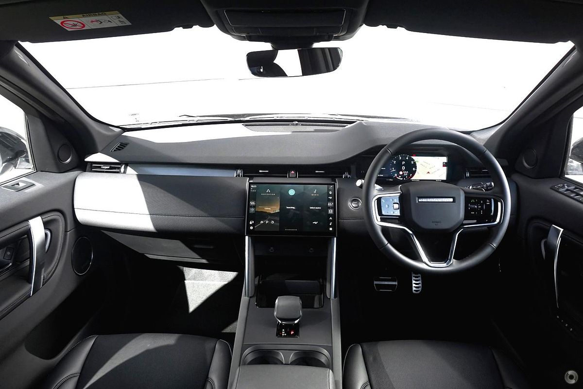 2025 Land Rover Discovery Sport P250 Dynamic SE L550