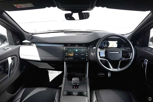 2025 Land Rover Discovery Sport P250 Dynamic SE L550