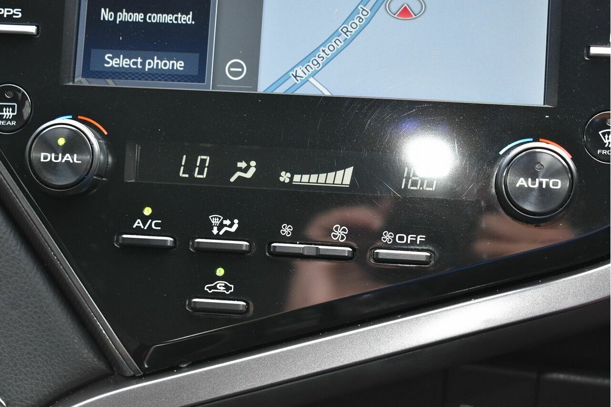 2020 Toyota Camry SX GSV70R