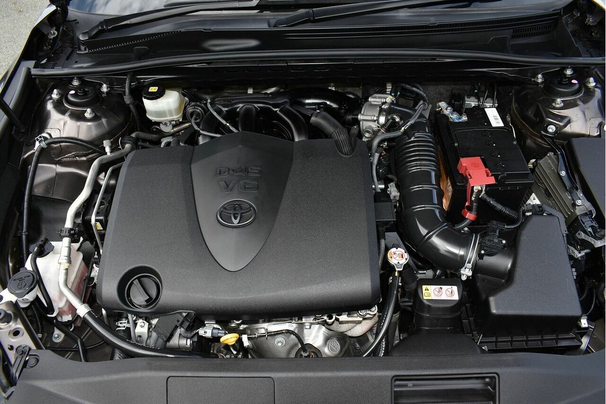 2020 Toyota Camry SX GSV70R