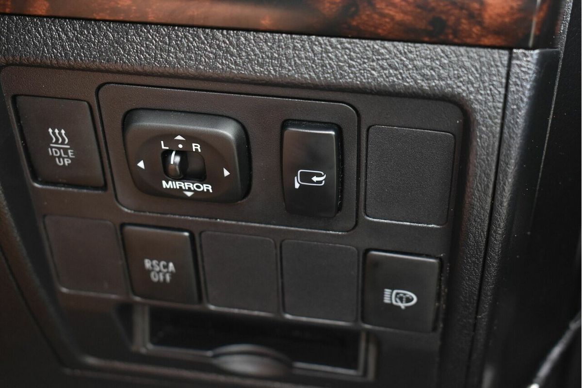 2007 Toyota Landcruiser Sahara VDJ200R