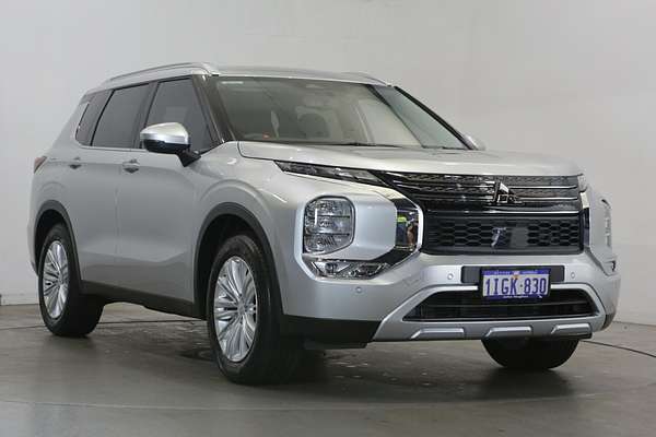 2024 Mitsubishi Outlander LS ZM