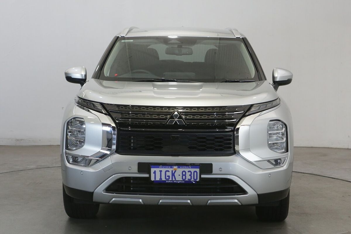 2024 Mitsubishi Outlander LS ZM