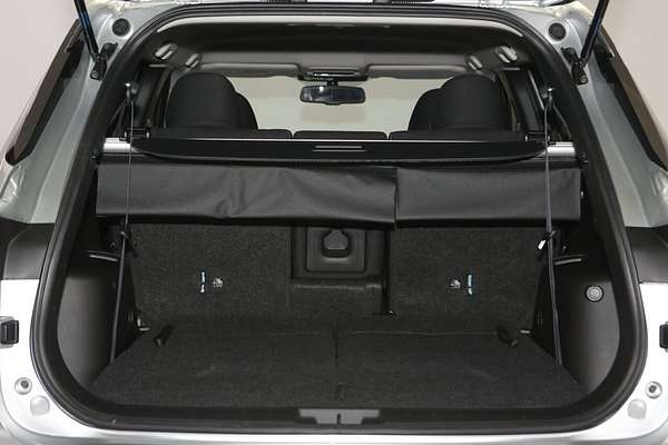 2024 Mitsubishi Outlander LS ZM