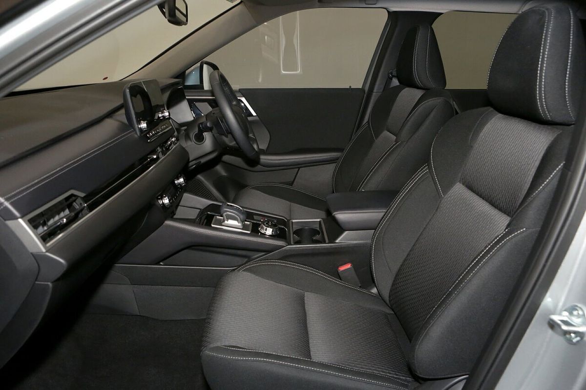 2024 Mitsubishi Outlander LS ZM