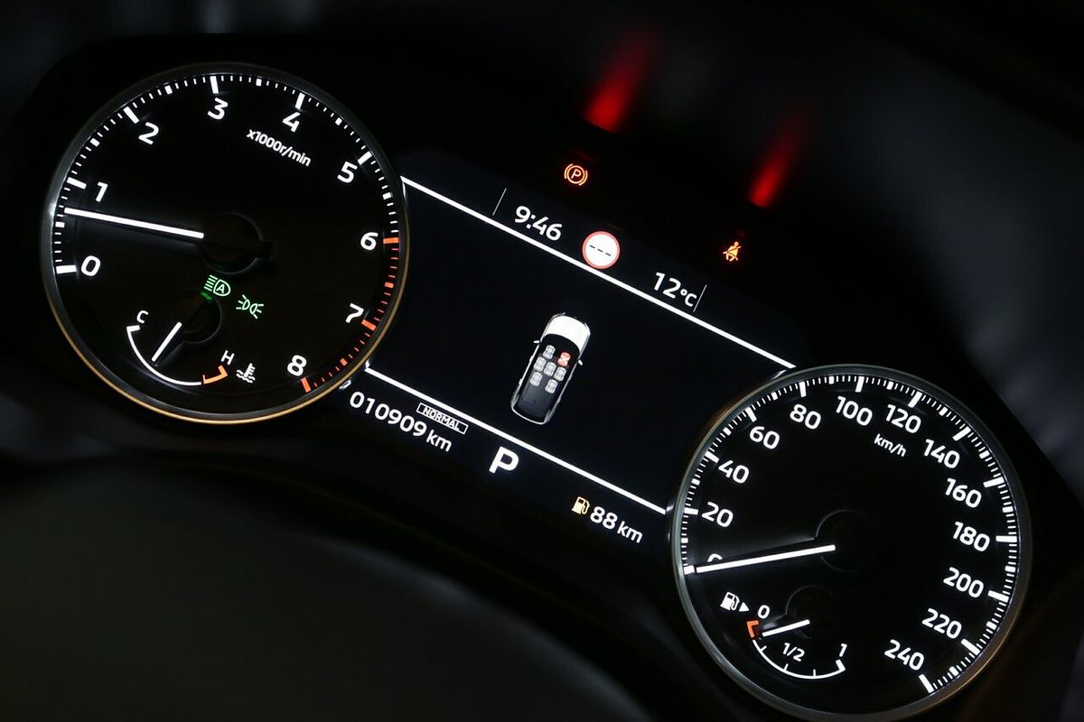 2024 Mitsubishi Outlander LS ZM