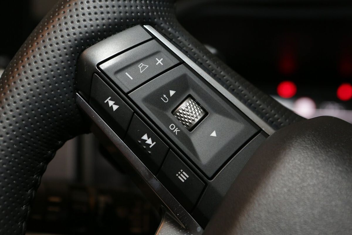 2024 Mitsubishi Outlander LS ZM