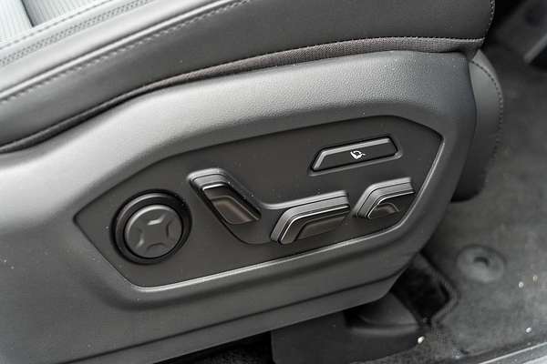 2025 Hyundai Santa Fe Calligraphy MX5.V1