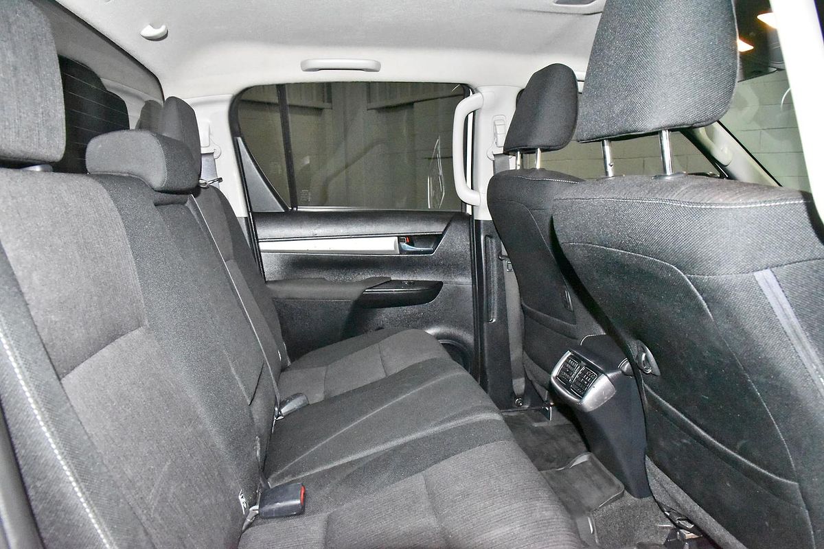 2018 Toyota Hilux SR5 GUN126R 4X4