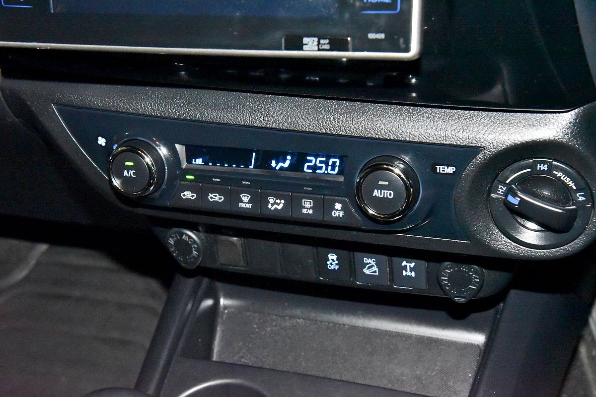 2018 Toyota Hilux SR5 GUN126R 4X4