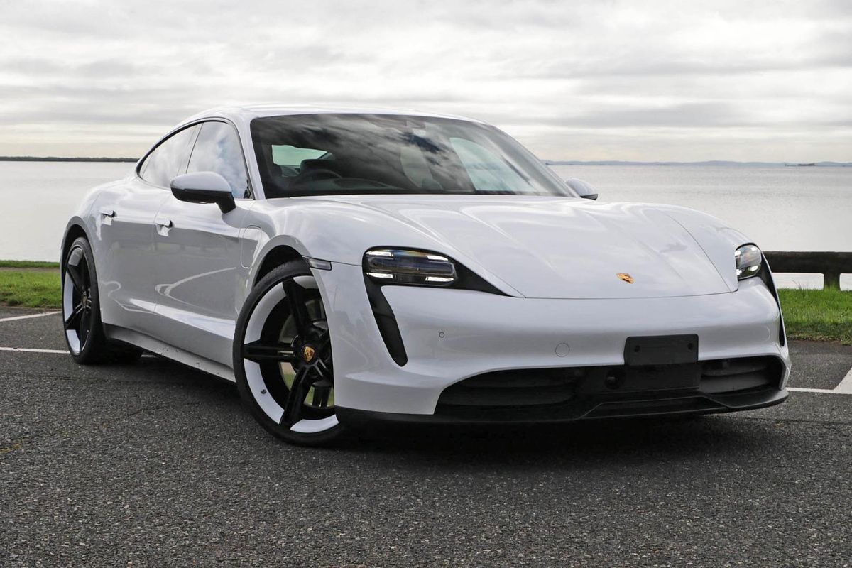 2021 Porsche Taycan Y1A