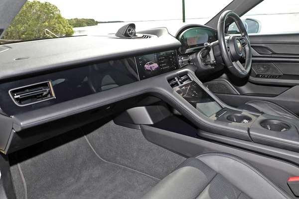 2021 Porsche Taycan Y1A