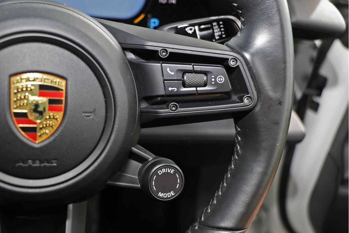 2021 Porsche Taycan Y1A