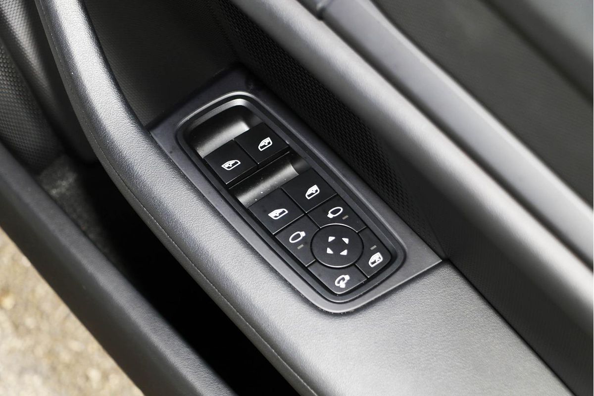 2021 Porsche Taycan Y1A