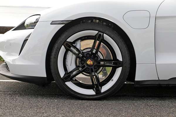 2021 Porsche Taycan Y1A