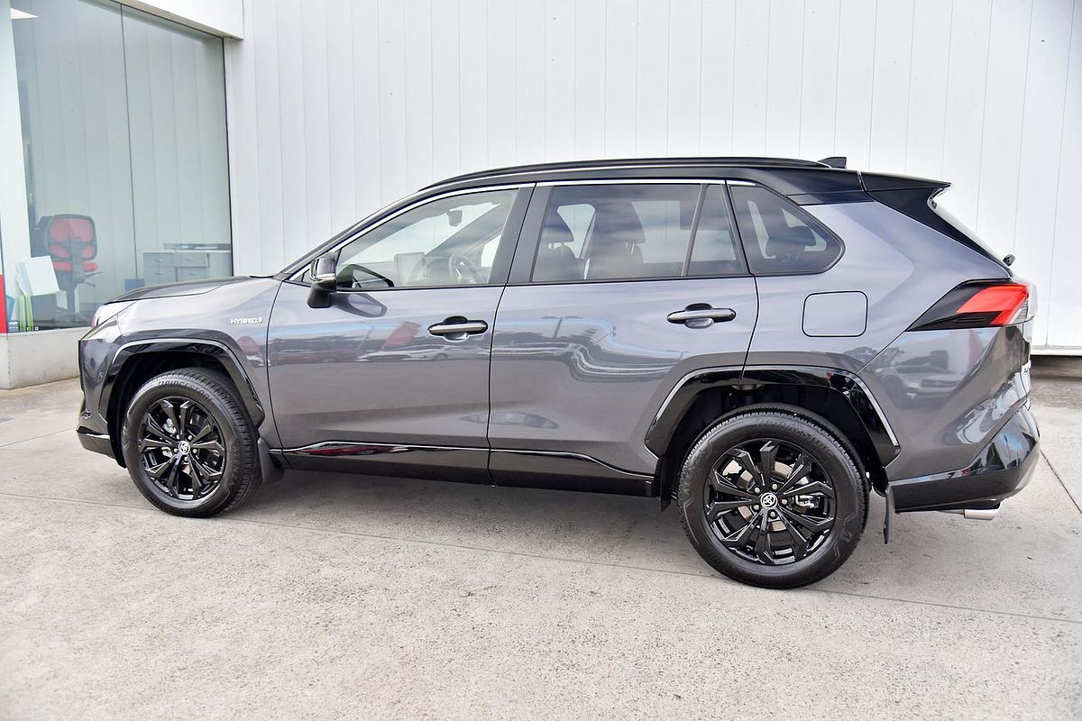 2024 Toyota RAV4 XSE AXAH52R