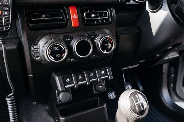 2024 Suzuki Jimny GLX GJ