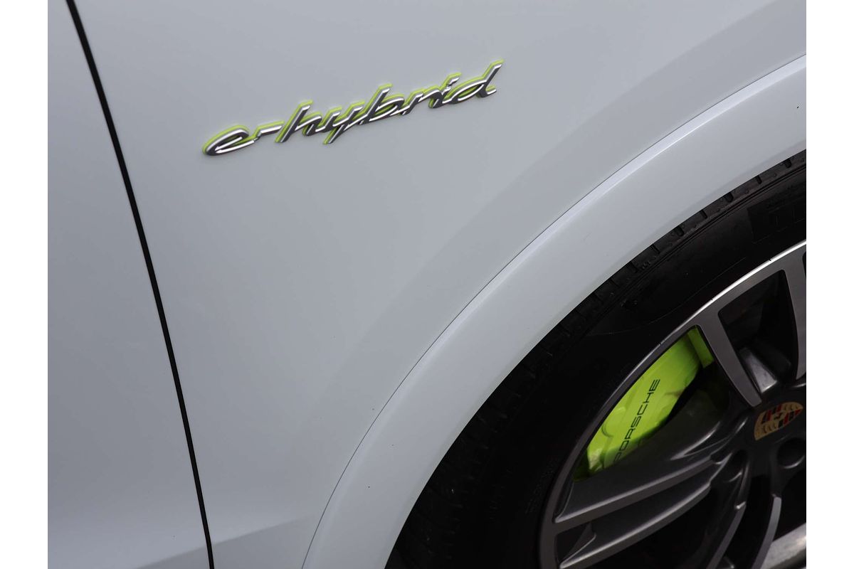 2023 Porsche Cayenne Turbo E-Hybrid 9YA II