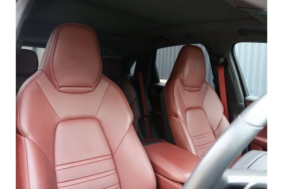 2023 Porsche Cayenne Turbo E-Hybrid 9YA II