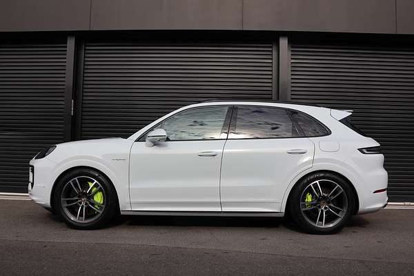 2023 Porsche Cayenne Turbo E-Hybrid 9YA II