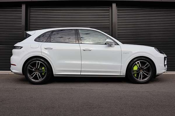 2023 Porsche Cayenne Turbo E-Hybrid 9YA II