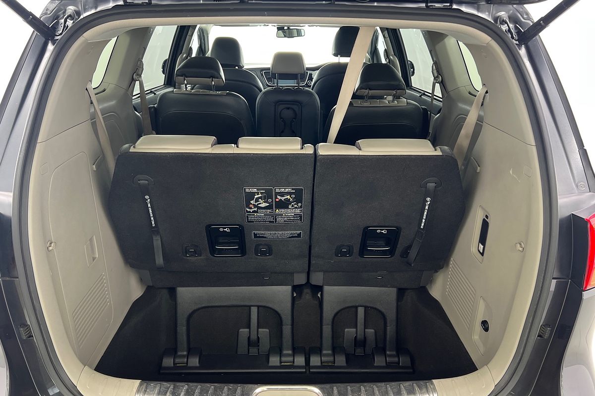 2017 Kia Carnival Platinum YP