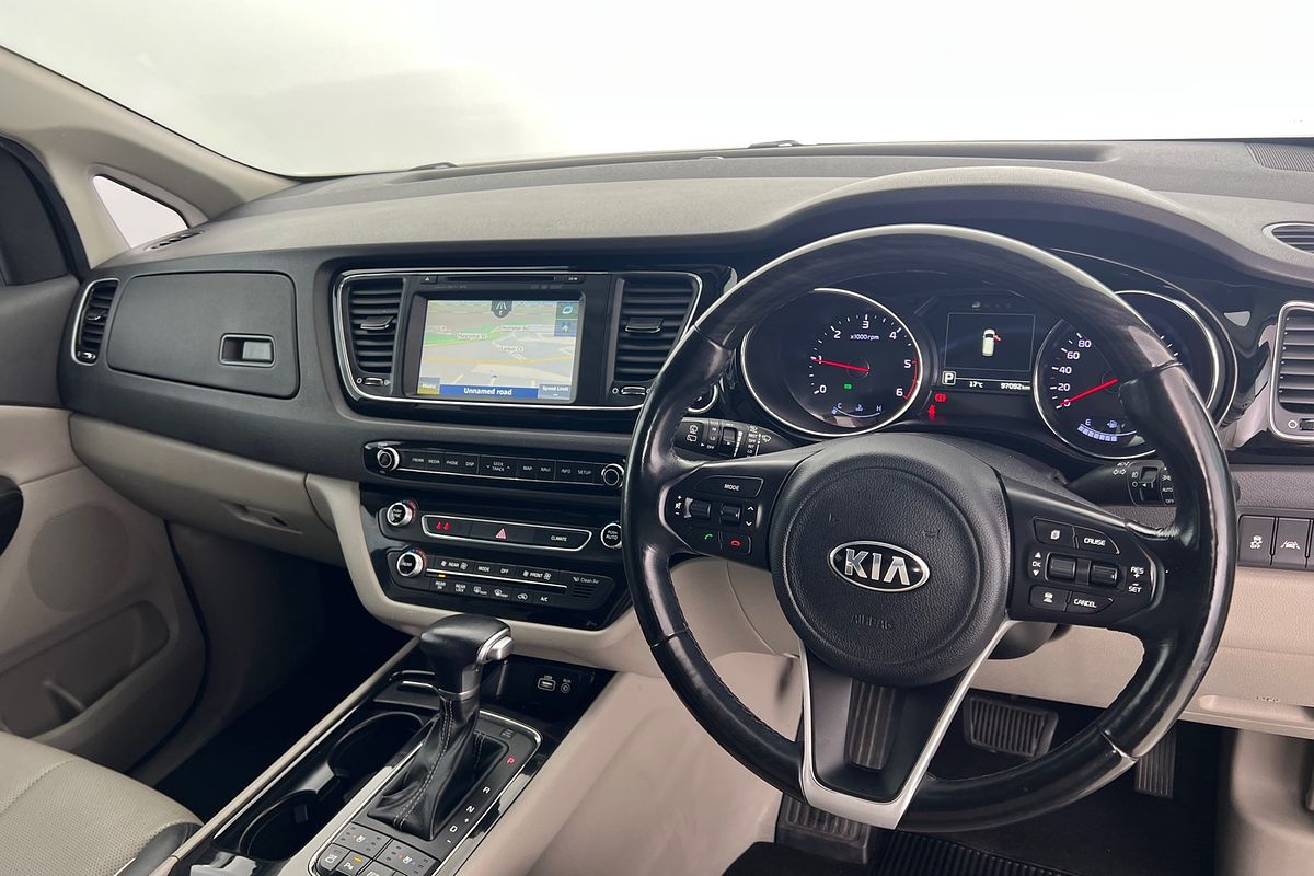 2017 Kia Carnival Platinum YP