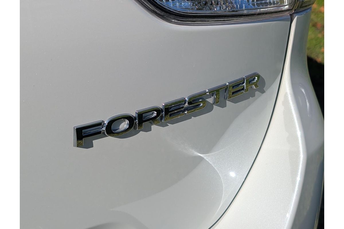 2024 Subaru Forester 2.5i Premium S5