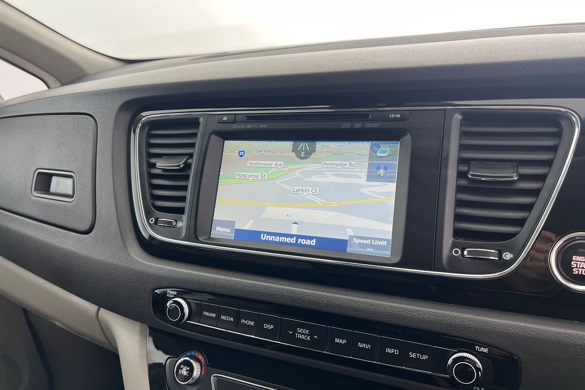 2017 Kia Carnival Platinum YP
