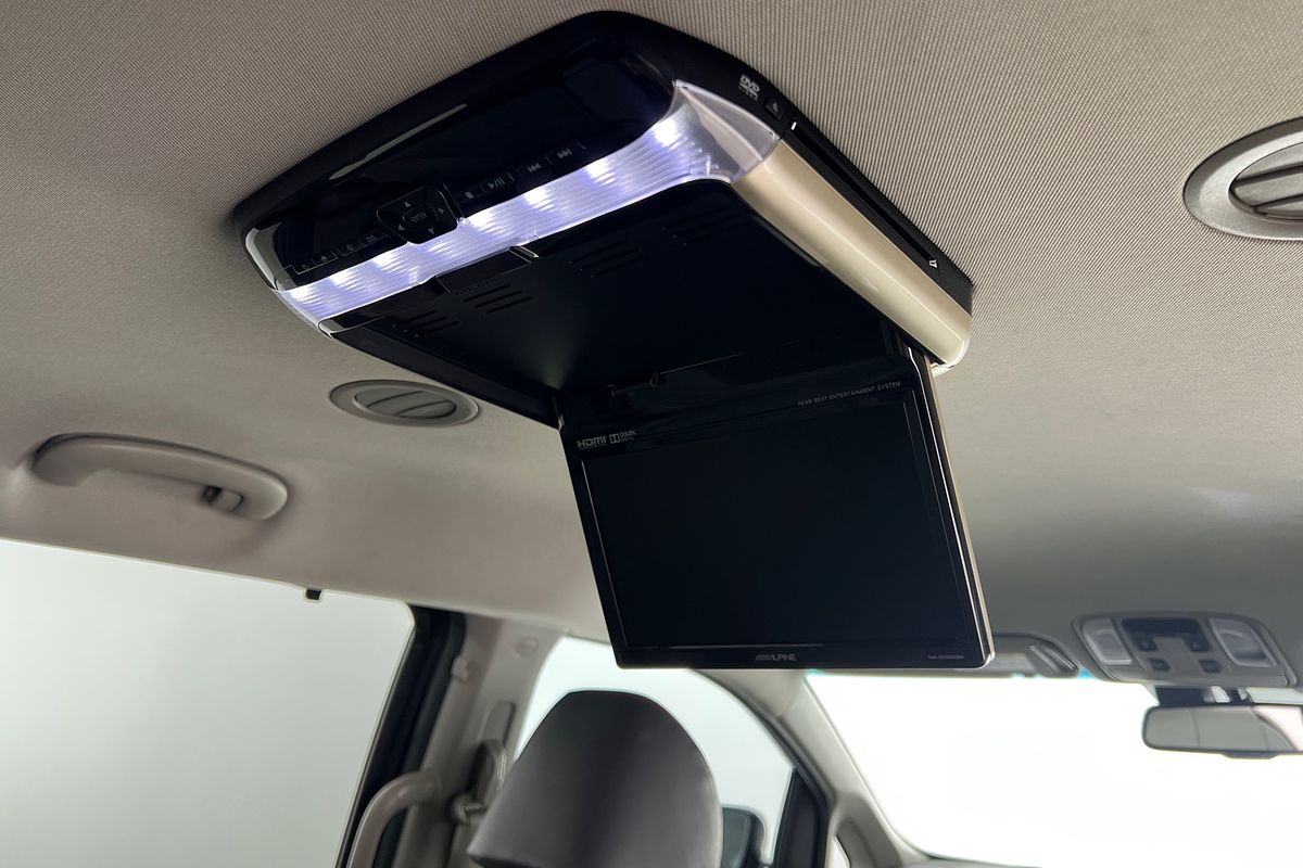 2017 Kia Carnival Platinum YP